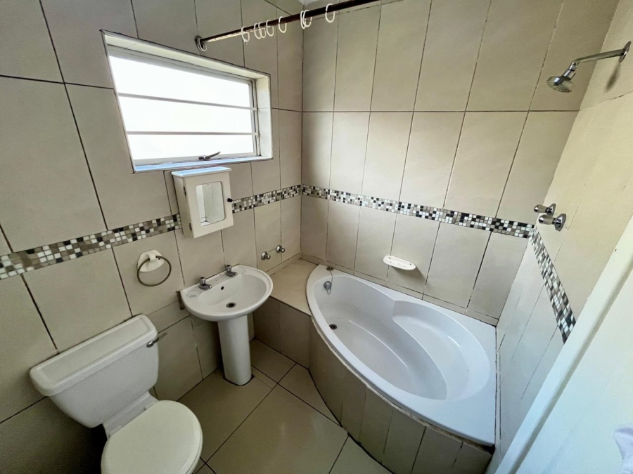 3 Bedroom Property for Sale in Stoneydrift Eastern Cape